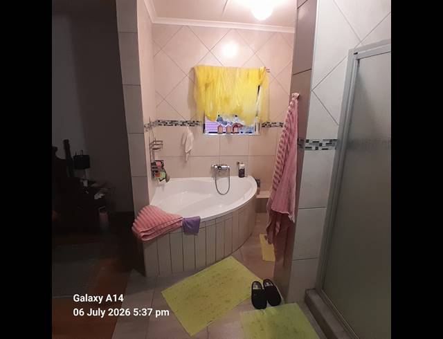 3 BEDROOM HOUSE FOR SALE IN SAFARI GARDENS